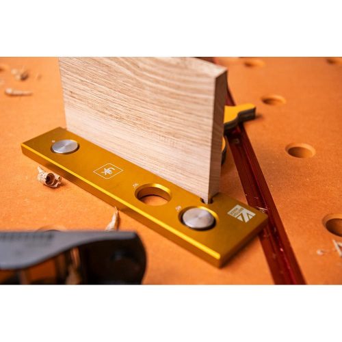 UJK MFT asztal kampós ütköző